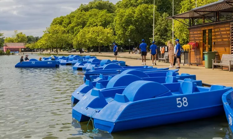 Boating in Hyde Park