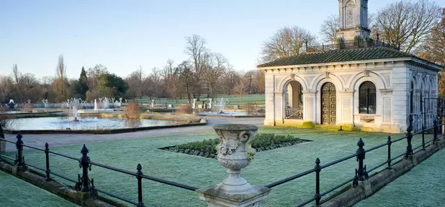 Kensington Gardens Italian Gardens frost